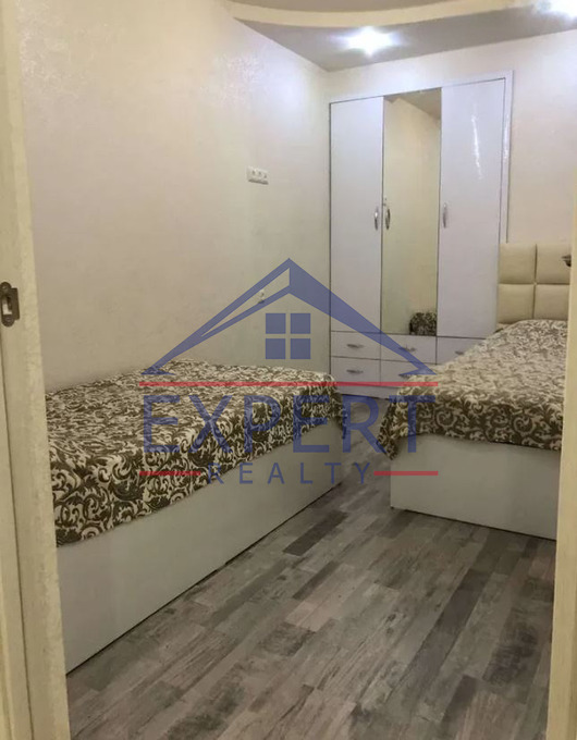 ԿԵՆՏՐՈՆ, ԿՈՐՅՈՒՆԻ ՓՈՂՈՑ, 3 ՍԵՆՅԱԿ