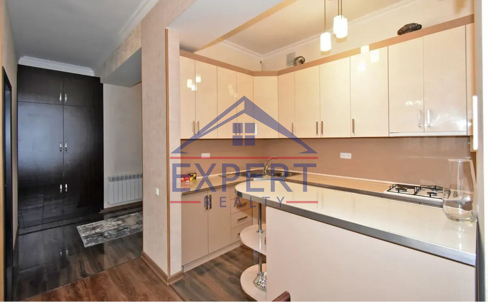 ԿԵՆՏՐՈՆ, ԵԿՄԱԼՅԱՆ ՓՈՂՈՑ, 2 ՍԵՆՅԱԿ