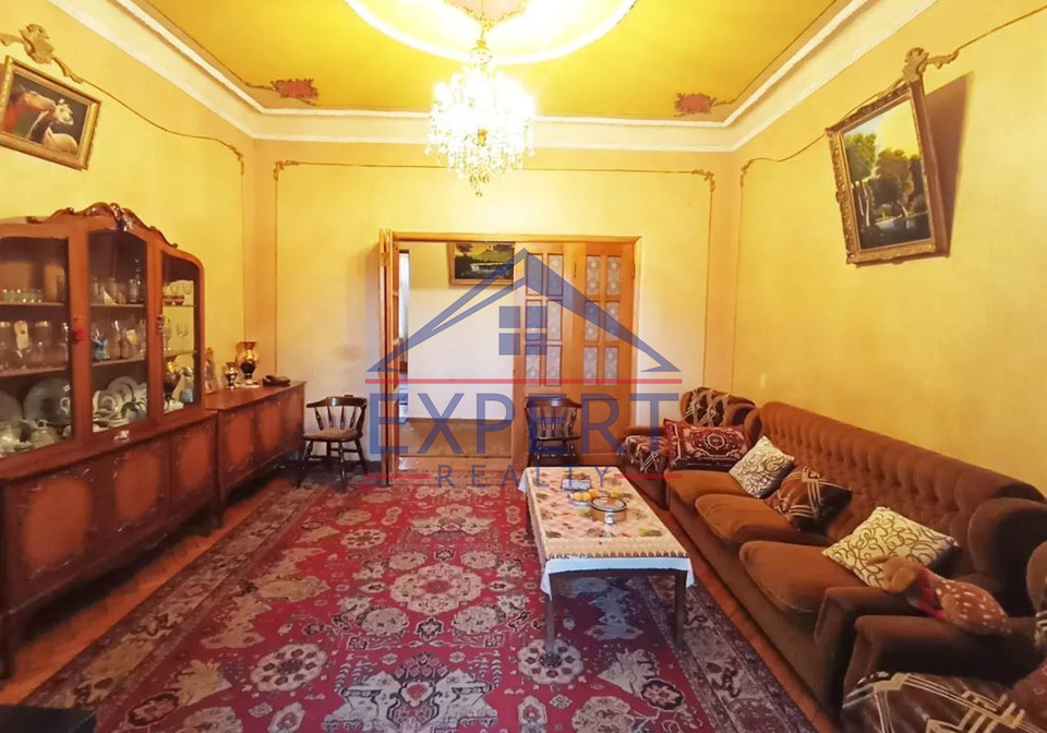 ԱՐԱԲԿԻՐ, ՄԱՄԻԿՈՆՅԱՆՑ ՓՈՂՈՑ, 3 ՍԵՆՅԱԿ