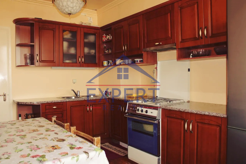ԱՐԱԲԿԻՐ, ԿՈՄԻՏԱՍԻ ՊՈՂՈՏԱ, 2 ՍԵՆՅԱԿ