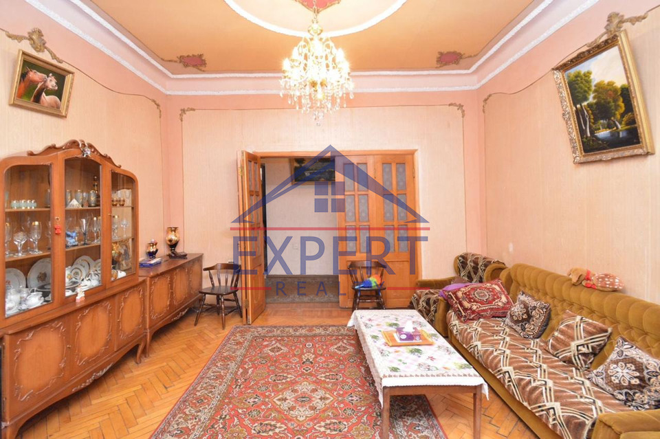 ԱՐԱԲԿԻՐ, ՄԱՄԻԿՈՆՅԱՆՑ ՓՈՂՈՑ, 3 ՍԵՆՅԱԿ