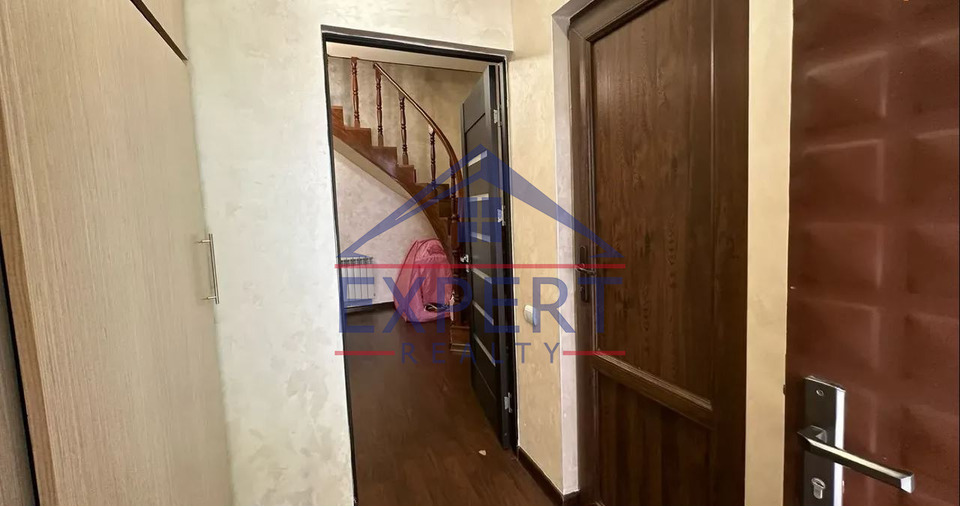 ԱՎԱՆ ,ՍԱՅԱԹ ՆՈՎԱ ԹԱՂԱՄԱՍ, 3 ՍԵՆՅԱԿ