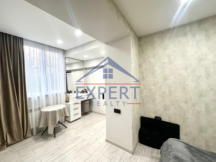 ԱՐԱԲԿԻՐ, ԳՅՈՒԼԲԵԿՅԱՆ ՓՈՂՈՑ, 3 ՍԵՆՅԱԿ