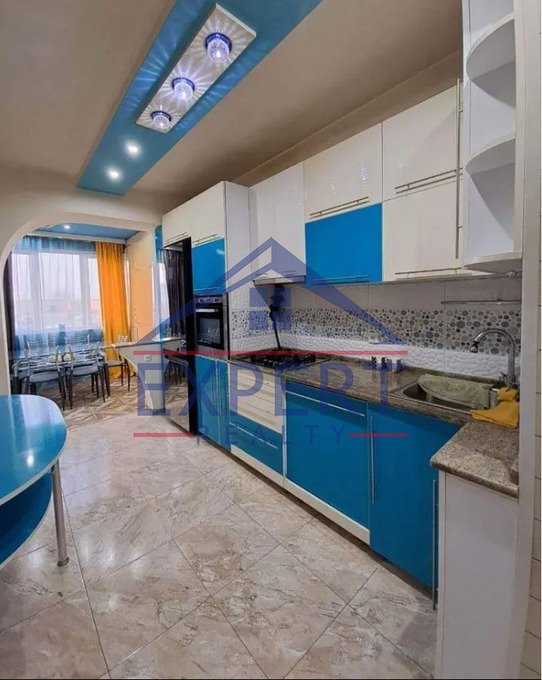 ՔԱՆԱՔԵՌ ԶԵՅԹՈՒՆ, ԹԲԻԼԻՍՅԱՆ ԽՃՈՒՂԻ, 4 ՍԵՆՅԱԿ