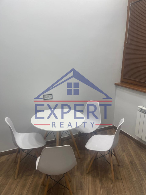 ԿԵՆՏՐՈՆ ՉԱՐԵՆՑԻ ՓՈՂՈՑ, 2 սենյակ