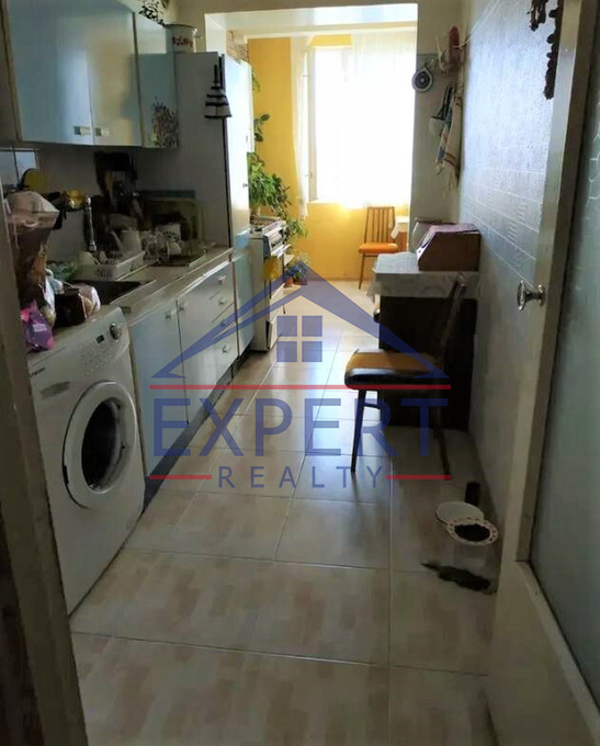 Նոր Նորքում, Դավիթ Մալյան փողոցում, 3 սենյակ