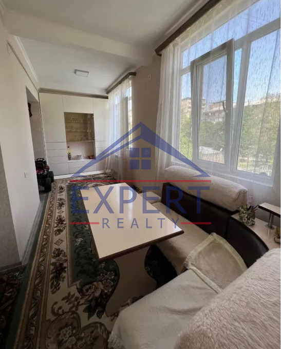 ԱՐԱԲԿԻՐ, ԳՅՈՒԼԲԵՆԿՅԱՆ ՓՈՂՈՑ, 3 ՍԵՆՅԱԿ
