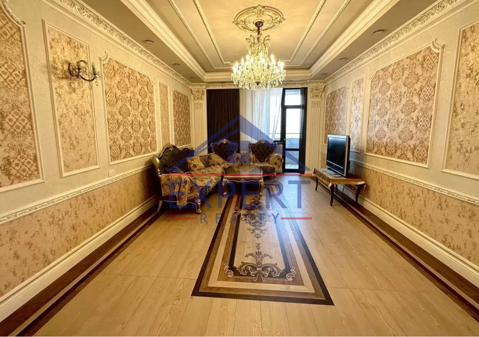 ՔԱՆԱՔԵՌ ԶԵՅԹՈՒՆ, ՊԱՐՈՒՅՐ ՍԵՎԱԿԻ ՓՈՂՈՑ, 4 ՍԵՆՅԱԿ