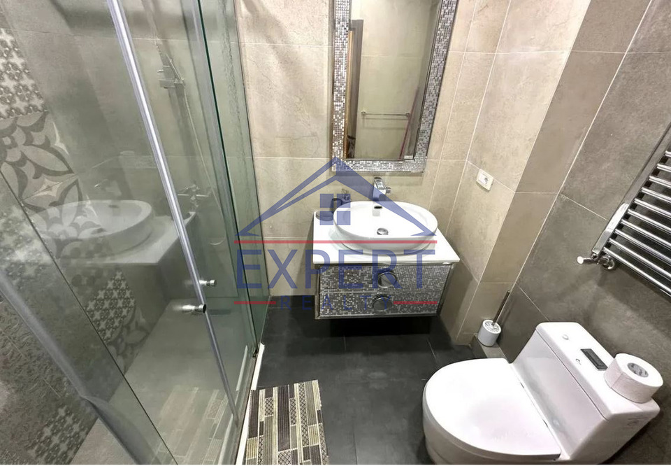 ՔԱՆԱՔԵՌ ԶԵՅԹՈՒՆ, ՊԱՐՈՒՅՐ ՍԵՎԱԿԻ ՓՈՂՈՑ, 4 ՍԵՆՅԱԿ