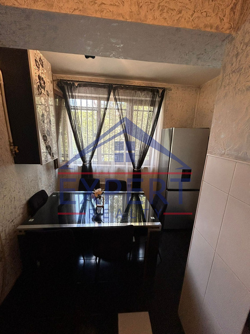 Քանաքեռ-Զեյթուն, Դրոյի փողոց, 4 սենյակ
