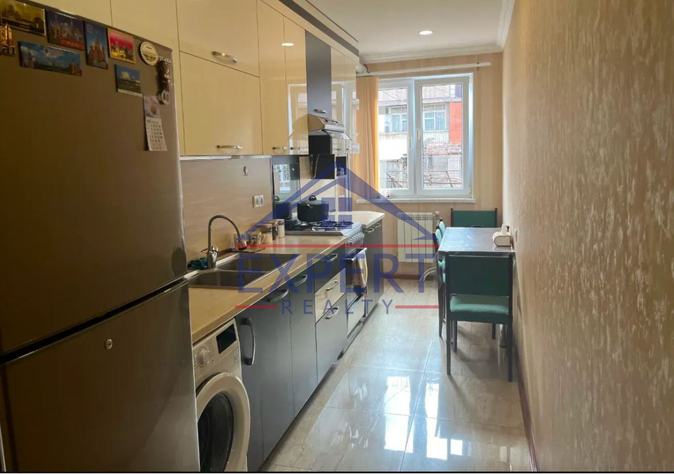 ԷՐԵԲՈՒՆԻ, ԱՎԱՆԵՍՈՎԻ, ՓՈՂՈՑ, 3 ՍԵՆՅԱԿ