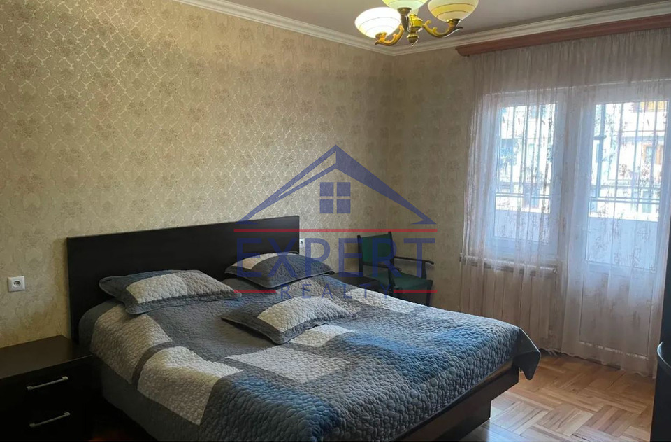 ԷՐԵԲՈՒՆԻ, ԱՎԱՆԵՍՈՎԻ, ՓՈՂՈՑ, 3 ՍԵՆՅԱԿ