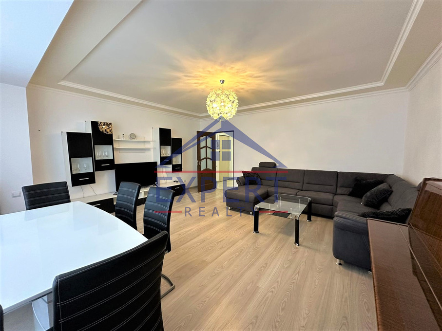 ԿԵՆՏՐՈՆ, ԵՐՎԱՆԴ ՔՈՉԱՐԻ ՓՈՂՈՑ, 3 ՍԵՆՅԱԿ