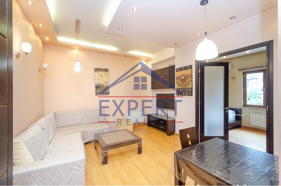 ԿԵՆՏՐՈՆ, ՄԱՇՏՈՑԻ ՊՈՂՈՏԱ, 2 ՍԵՆՅԱԿ