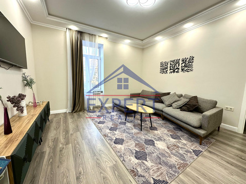 ԿԵՆՏՐՈՆ, ՄԱՇՏՈՑԻ ՊՈՂՈՏԱ, 3 ՍԵՆՅԱԿ