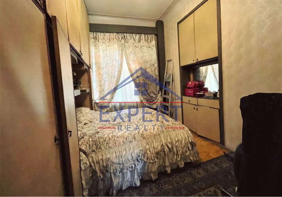 ԿԵՆՏՐՈՆ, ՄԱՇՏՈՑԻ ՊՈՂՈՏԱ, 3 ՍԵՆՅԱԿ