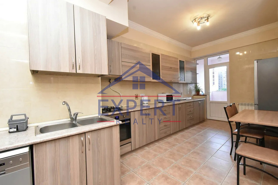 ԿԵՆՏՐՈՆ, ՍԱՐՅԱՆ ՓՈՂՈՑ, 4 ՍԵՆՅԱԿ