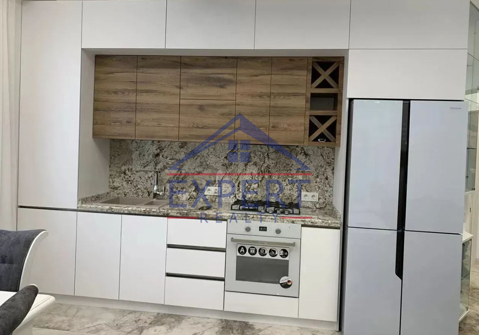 ԿԵՆՏՐՈՆ, ՎԵՐԻՆ ԱՆՏԱՌԱՅԻՆ ՓՈՂՈՑ, 3 ՍԵՆՅԱԿ