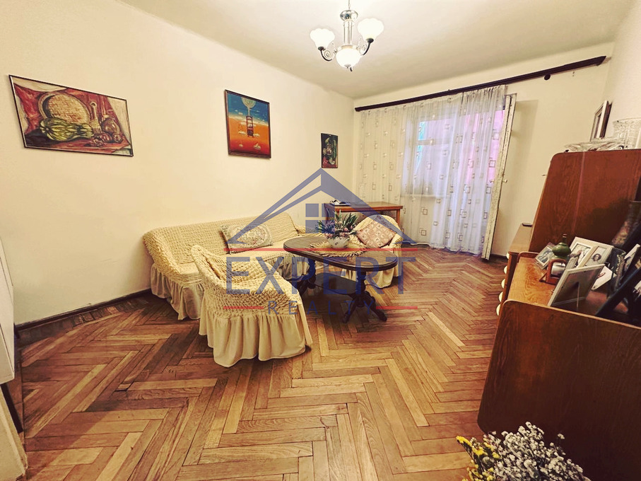 ԱՐԱԲԿԻՐ, ԱՐԱՄ ԽԱՉԱՏՐՅԱՆ ՓՈՂՈՑ, 3 ՍԵՆՅԱԿ