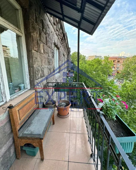 ԿԵՆՏՐՈՆ, ՄԱՇՏՈՑԻ ՊՈՂՈՏԱ, 3 ՍԵՆՅԱԿ