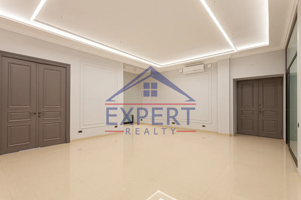 ԿԵՆՏՐՈՆ , ԹՈՒՄԱՆՅԱՆ ՓՈՂՈՑ, 180 Ք․Մ