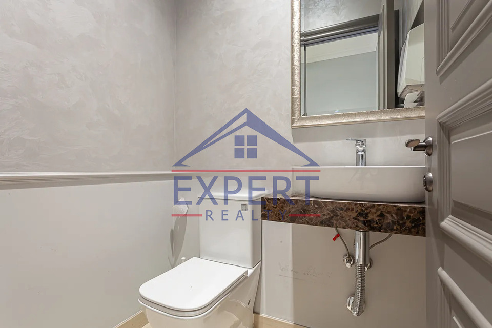 ԿԵՆՏՐՈՆ , ԹՈՒՄԱՆՅԱՆ ՓՈՂՈՑ, 180 Ք․Մ