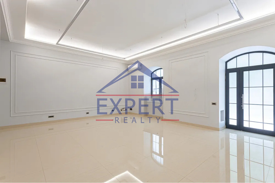 ԿԵՆՏՐՈՆ , ԹՈՒՄԱՆՅԱՆ ՓՈՂՈՑ, 180 Ք․Մ