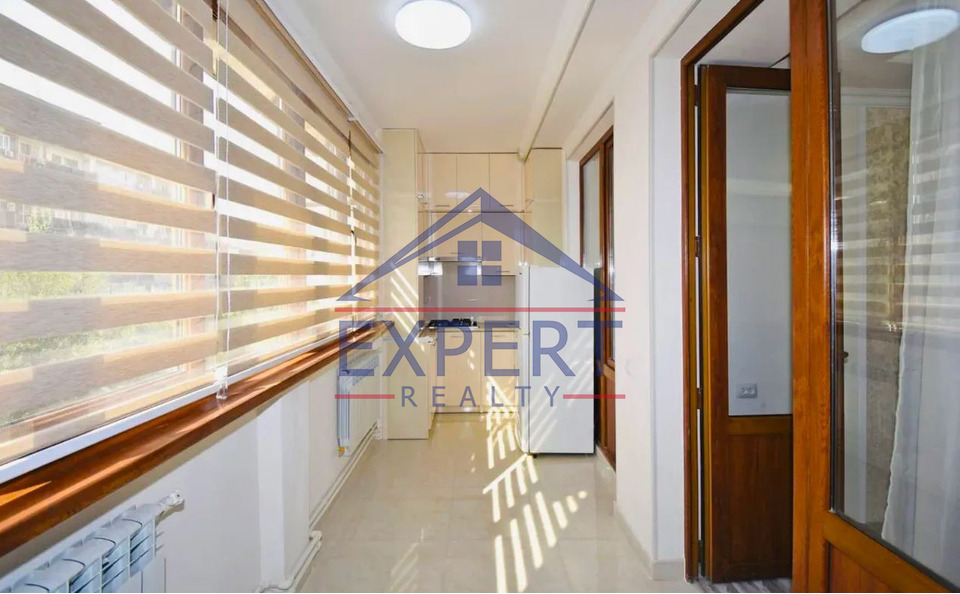 ԿԵՆՏՐՈՆ, ՄԱՇՏՈՑԻ ՊՈՂՈՏԱ, 3 ՍԵՆՅԱԿ