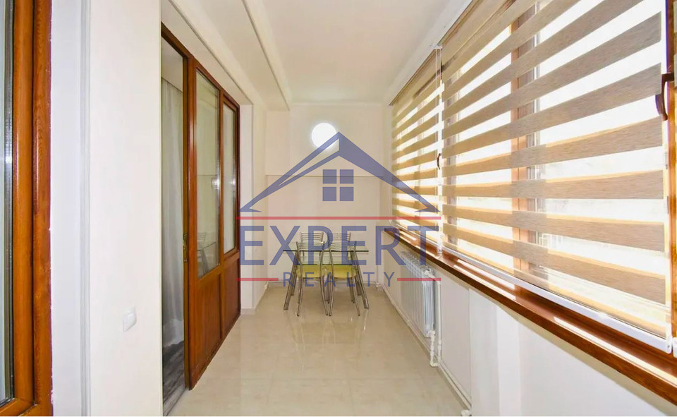 ԿԵՆՏՐՈՆ, ՄԱՇՏՈՑԻ ՊՈՂՈՏԱ, 3 ՍԵՆՅԱԿ