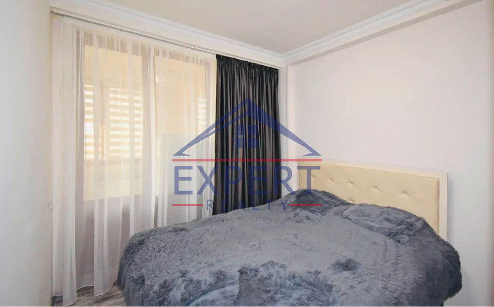 ԿԵՆՏՐՈՆ, ՄԱՇՏՈՑԻ ՊՈՂՈՏԱ, 3 ՍԵՆՅԱԿ