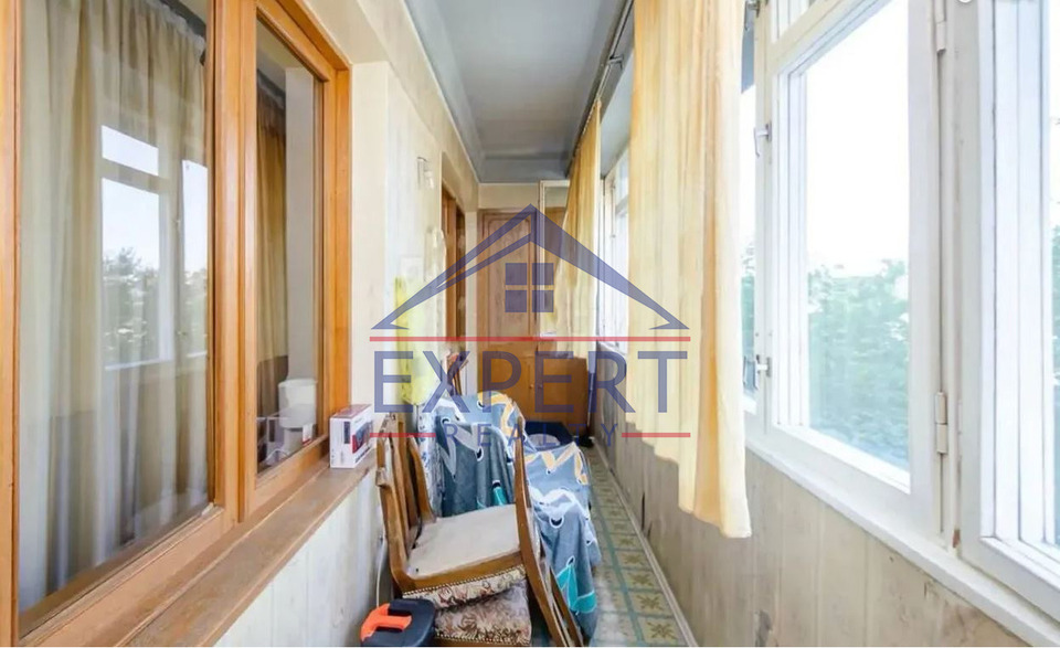 ԱՐԱԲԿԻՐ, ՎԻԿՏՈՐ ՀԱՄԲԱՐՁՈՒՄՅԱՆ ՓՈՂՈՑ, 3 ՍԵՆՅԱԿ