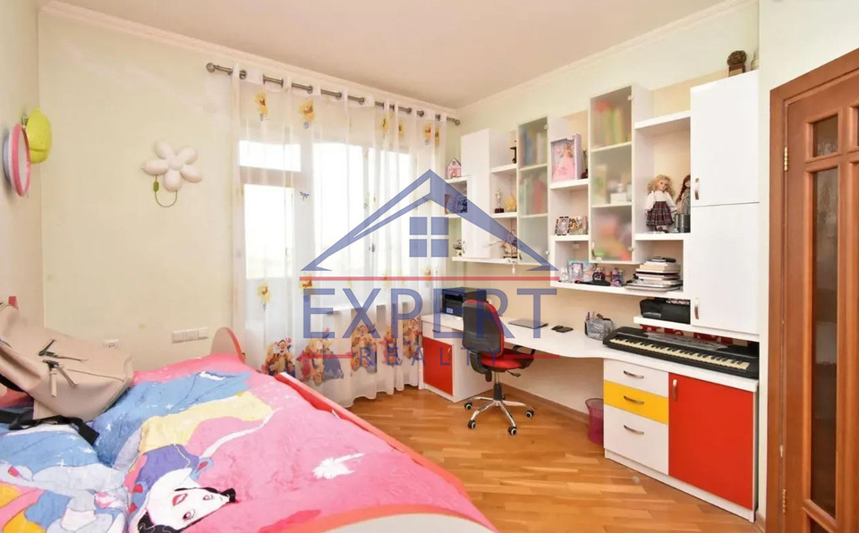 ԱՎԱՆ, ԾԱՐԱՎ ԱՂԲՅՈՒՐԻ ՓՈՂՈՑ, 5 ՍԵՆՅԱԿ