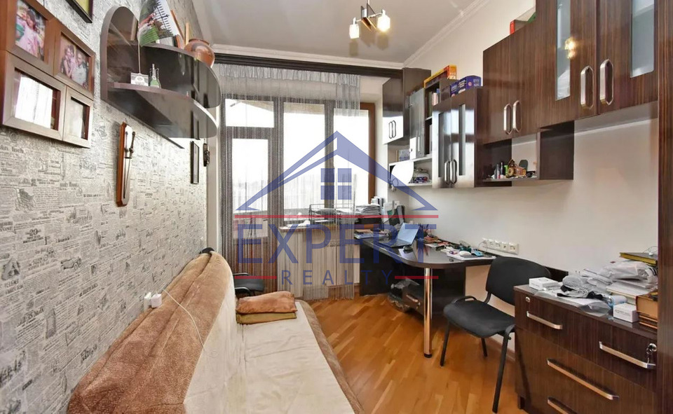 ԱՎԱՆ, ԾԱՐԱՎ ԱՂԲՅՈՒՐԻ ՓՈՂՈՑ, 5 ՍԵՆՅԱԿ