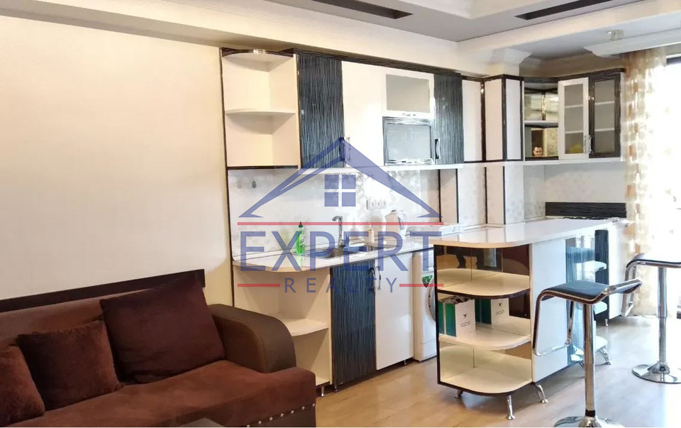 ԿԵՆՏՐՈՆ, ԿՈՂԲԱՑԻ ՓՈՂՈՑ, 2 ՍԵՆՅԱԿ