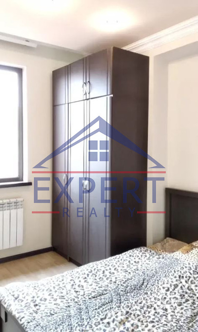 ԿԵՆՏՐՈՆ, ԿՈՂԲԱՑԻ ՓՈՂՈՑ, 2 ՍԵՆՅԱԿ