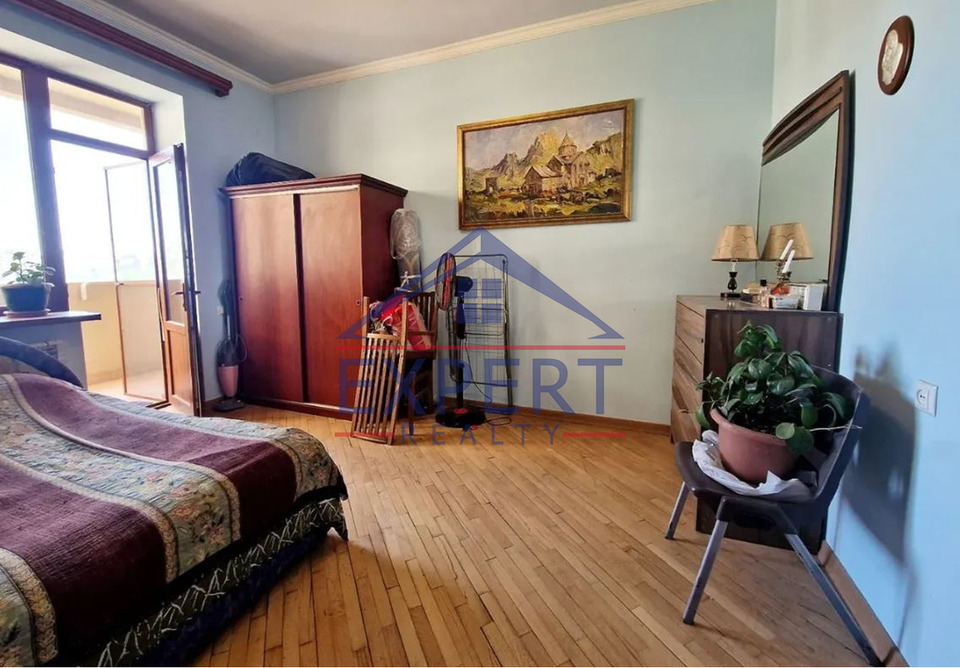 ՔԱՆԱՔԵՌ ԶԵՅԹՈՒՆ, ԾԱՐԱՎ ԱՂԲՅՈՒՐԻ ՓՈՂՈՑ, 2 ՍԵՆՅԱԿ