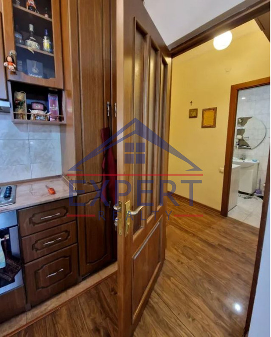 ՔԱՆԱՔԵՌ ԶԵՅԹՈՒՆ, ԾԱՐԱՎ ԱՂԲՅՈՒՐԻ ՓՈՂՈՑ, 2 ՍԵՆՅԱԿ