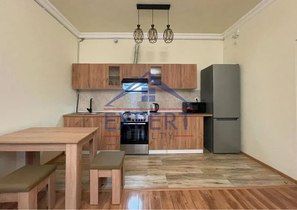 ՄԱԼԱԹԻԱ ՍԵԲԱՍՏԻԱ, ՄՈՆԹԵ ՄԵԼՔՈՆՅԱՆ ՓՈՂՈՑ, 3 ՍԵՆՅԱԿ