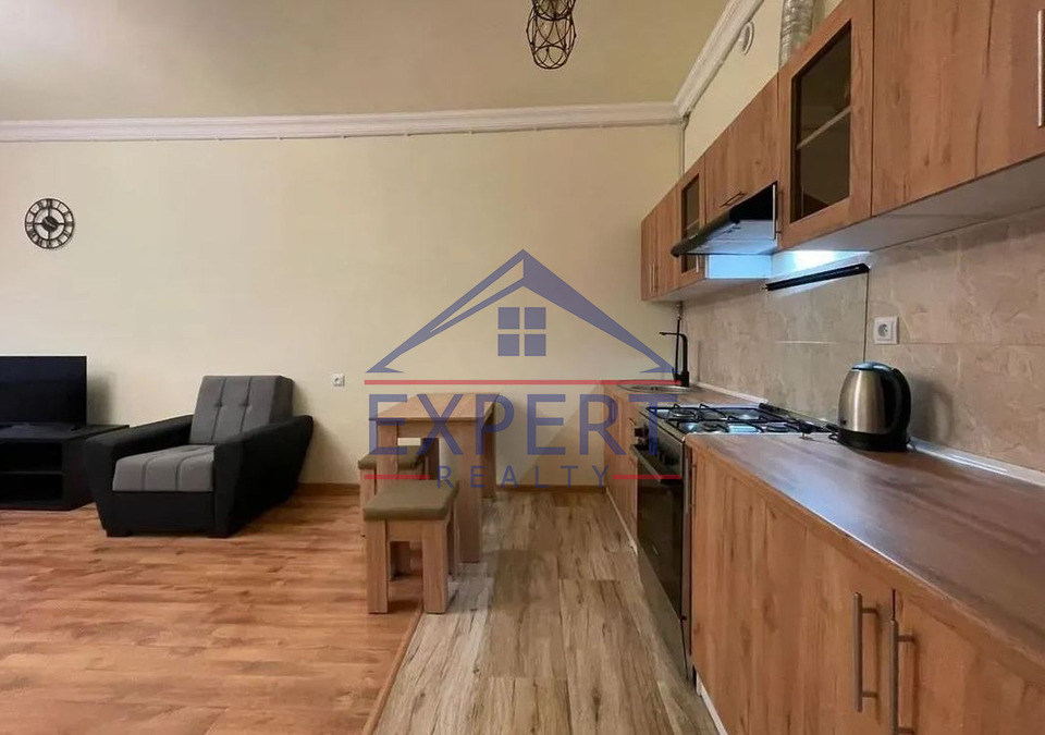 ՄԱԼԱԹԻԱ ՍԵԲԱՍՏԻԱ, ՄՈՆԹԵ ՄԵԼՔՈՆՅԱՆ ՓՈՂՈՑ, 3 ՍԵՆՅԱԿ