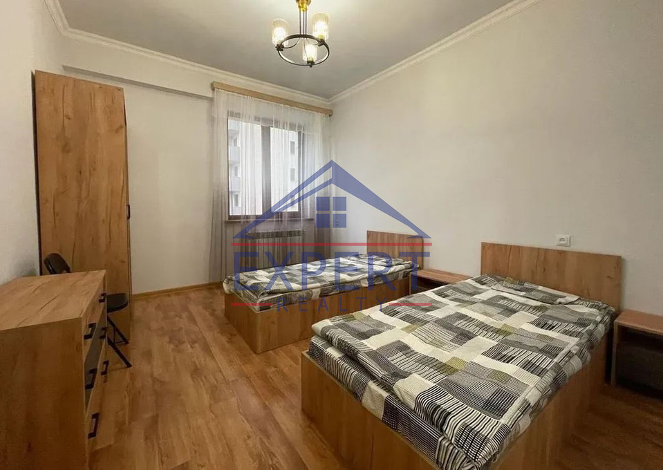 ՄԱԼԱԹԻԱ ՍԵԲԱՍՏԻԱ, ՄՈՆԹԵ ՄԵԼՔՈՆՅԱՆ ՓՈՂՈՑ, 3 ՍԵՆՅԱԿ