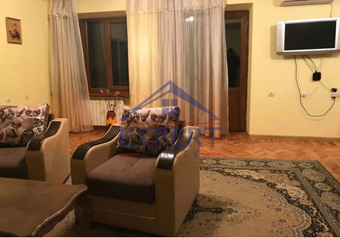 ԿԵՆՏՐՈՆ, ՆԱԼԲԱՆԴՅԱՆ ՓՈՂՈՑ, 3 ՍԵՆՅԱԿ