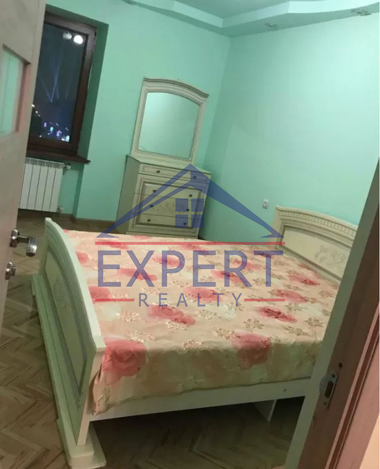 ԿԵՆՏՐՈՆ, ՆԱԼԲԱՆԴՅԱՆ ՓՈՂՈՑ, 3 ՍԵՆՅԱԿ