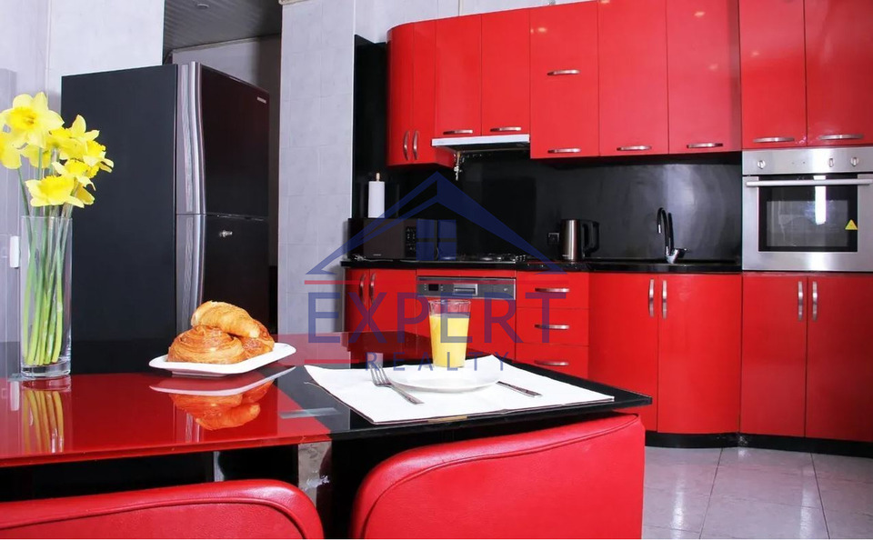 ԿԵՆՏՐՈՆ, ԱՄԻՐՅԱՆ ՓՈՂՈՑ, 3 ՍԵՆՅԱԿ