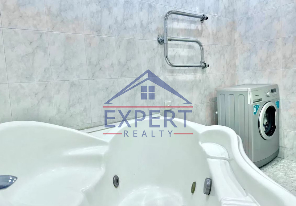 ԿԵՆՏՐՈՆ, ԱՄԻՐՅԱՆ ՓՈՂՈՑ, 3 ՍԵՆՅԱԿ