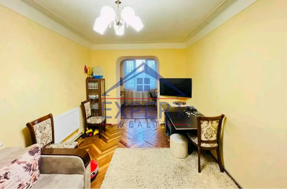 ԱՋԱՓՆՅԱԿ, ԳՐԻԳՈՐ ՀԱՍՐԱԹՅԱՆ ՓՈՂՈՑ, 2 ՍԵՆՅԱԿ