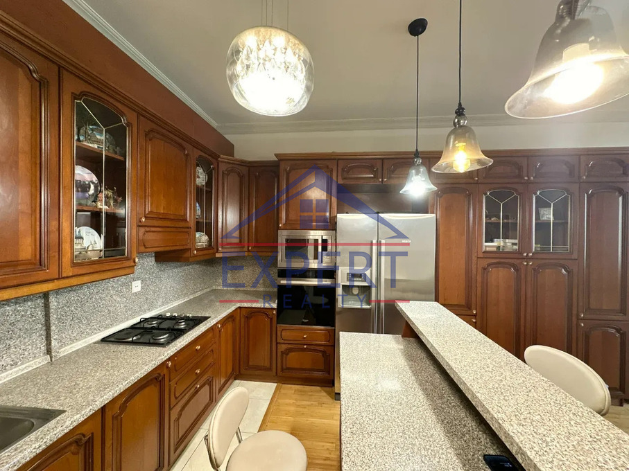 ԿԵՆՏՐՈՆ, ԱՐԳԻՇՏԻ ՓՈՂՈՑ, 2 ՍԵՆՅԱԿ