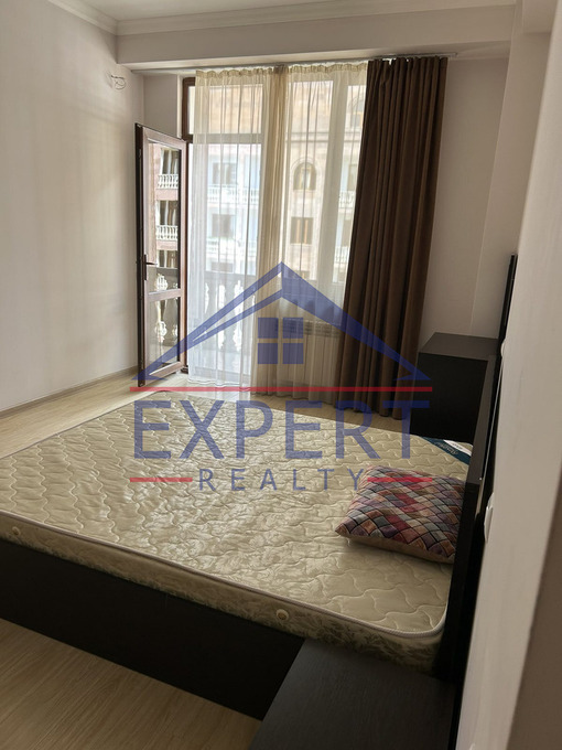 ԱՐԱԲԿԻՐ, ԱԴՈՆՑԻ ՓՈՂՈՑ, 4 ՍԵՆՅԱԿ