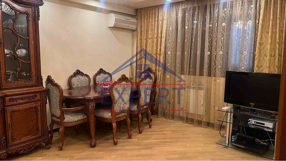 ԱՐԱԲԿԻՐ, ԴԱՎԻԹ ՀՈՎՀԱՆՆԵՍԻ ՓՈՂՈՑ, 4 ՍԵՆՅԱԿ