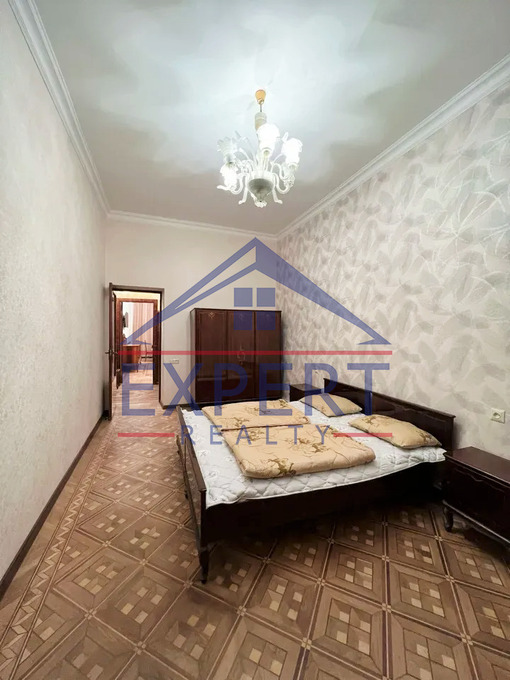 ԿԵՆՏՐՈՆ, ՍՊԵՆԴԻԱՐՅԱՆ ՓՈՂՈՑ, 2 ՍԵՆՅԱԿ