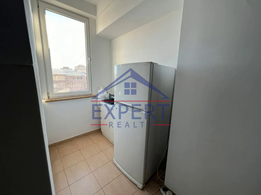 ԱՐԱԲԿԻՐ, ՎԻԿՏՈՐ ՀԱՄԲԱՐՁՈՒՄՅԱՆ ՓՈՂՈՑ 2 ՍԵՆՅԱԿ